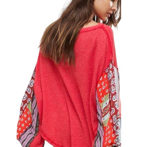 Free People We the Free Women Small Blossom Thermal Top Red Bandana Sleeves Boho - Picture 3 of 17